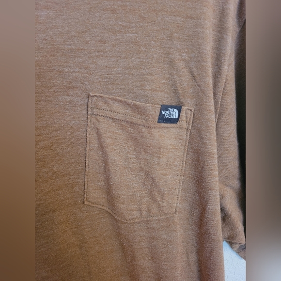 Northface tshirt - Picture 2 of 5